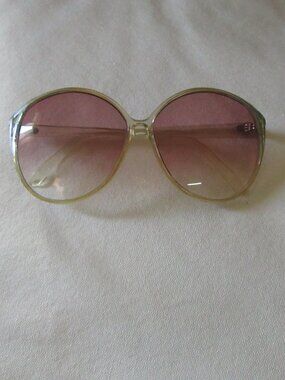 Vintage 70s Whispers light Brown Large plastic frame sunglasses